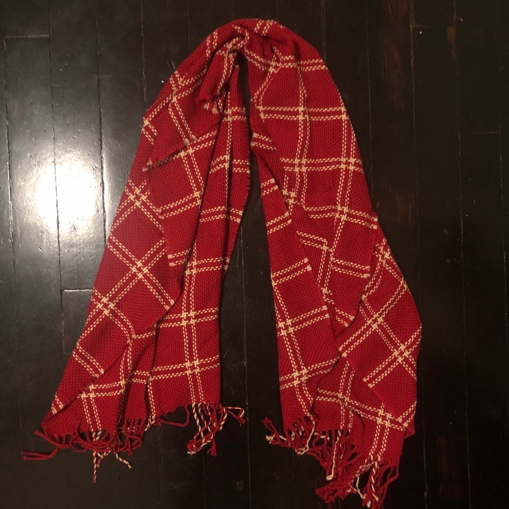 COZY OVERSIZED RED PLAID SCARF